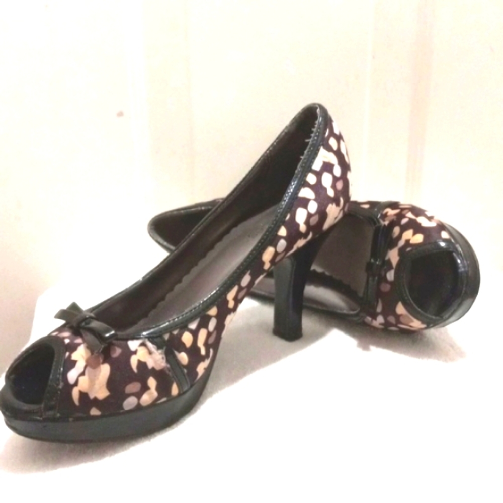 Maurices Poka-dotted Blk,Silver,Beige 3" Heel Open Toe Size 7.5